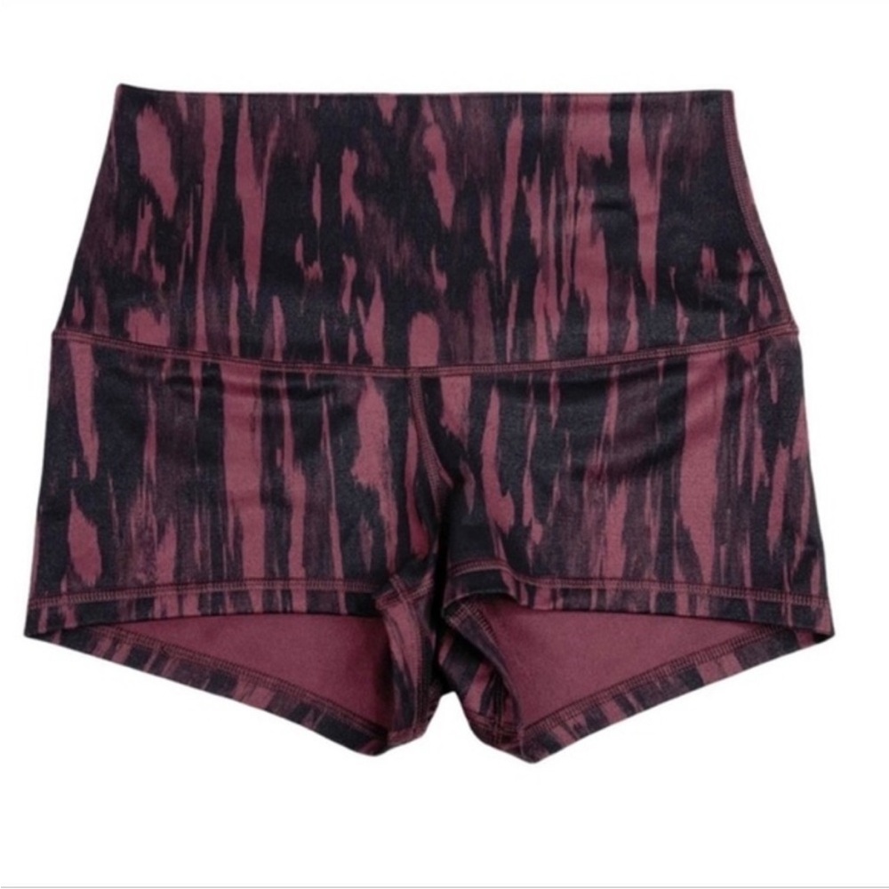 Lululemon Boogie Short Roll Down Painted Animal Bordeaux Drama Black Size 4 - Picture 3 of 9